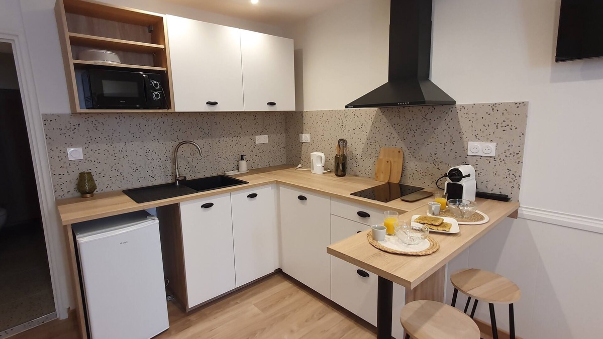 Lisle-sur-Tarn Apartment | Charming studio in Lisle/Tarn - Modern comfort in the heart of the medieval town