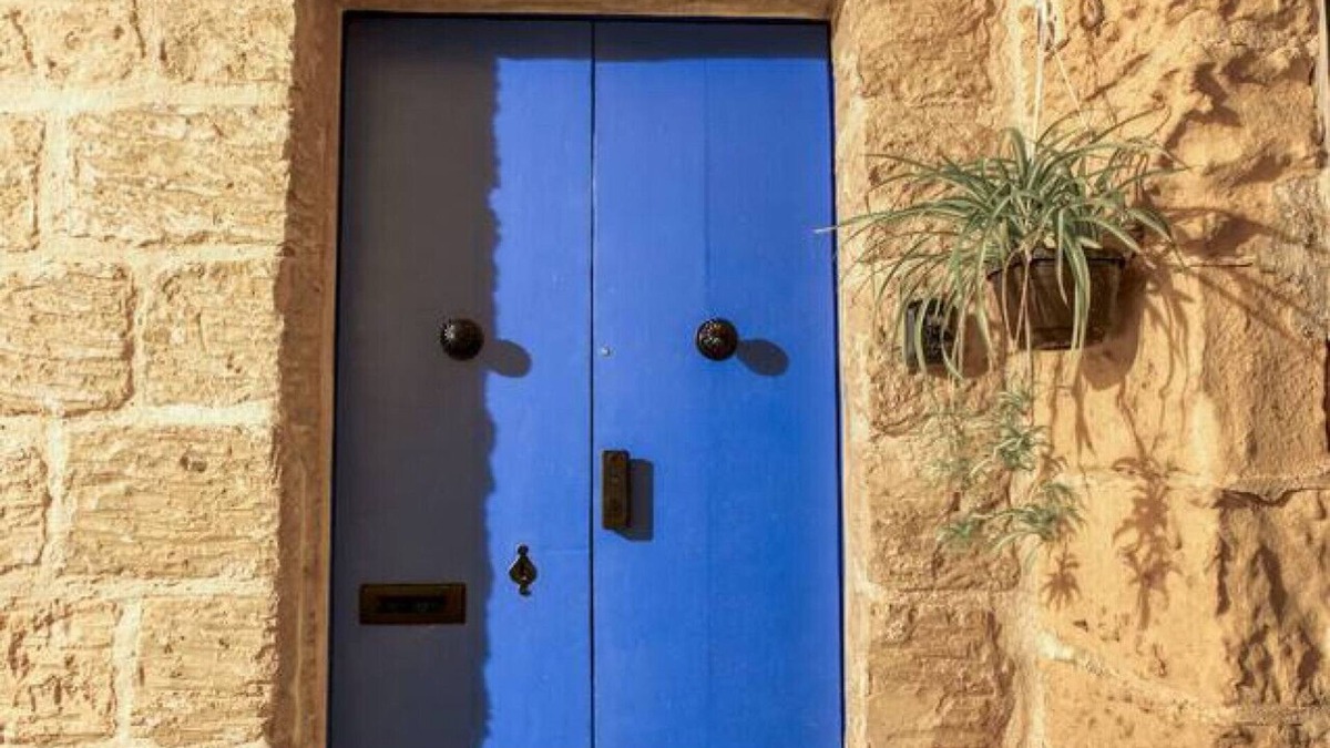 Ħal Bisbut Apartment | Charming Studio home in Malta's Southern Heart