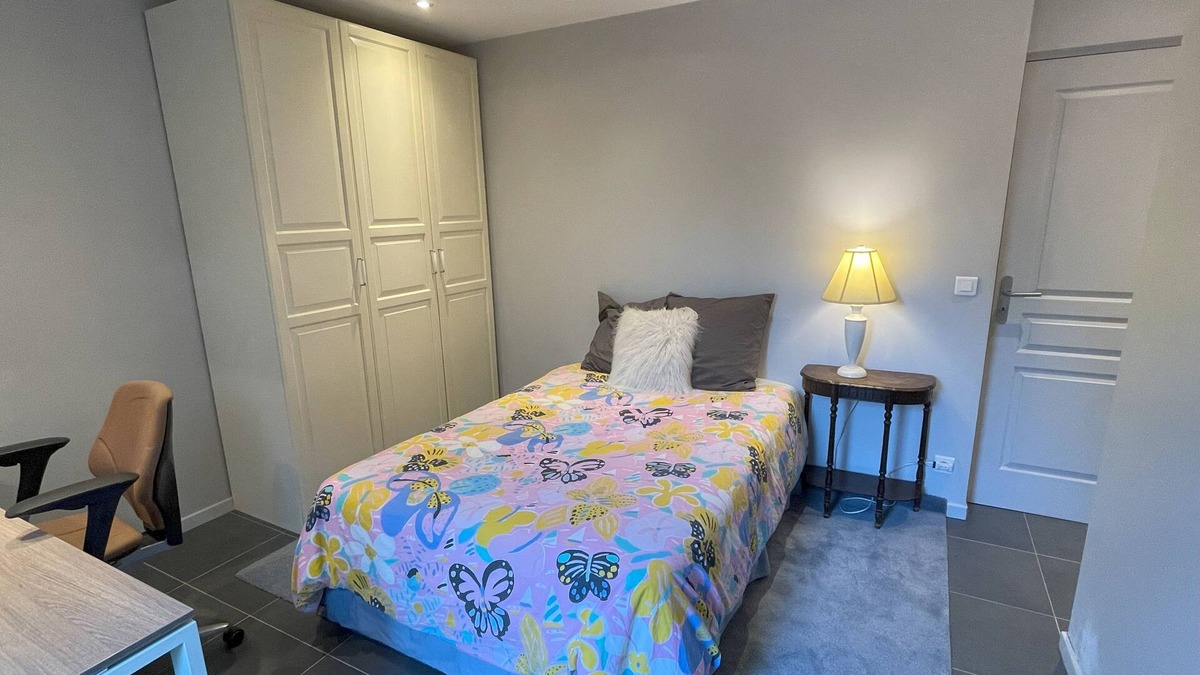 Le Pecq Apartment | Charming Studio in American-Owned Home Near Paris 2024 Olympic Venues