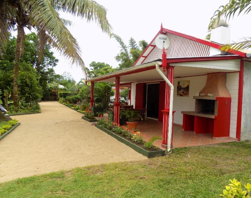 Foulpointe Apartment | Charming Studio in Foulpointe, Sea View and Garden, 30 m²