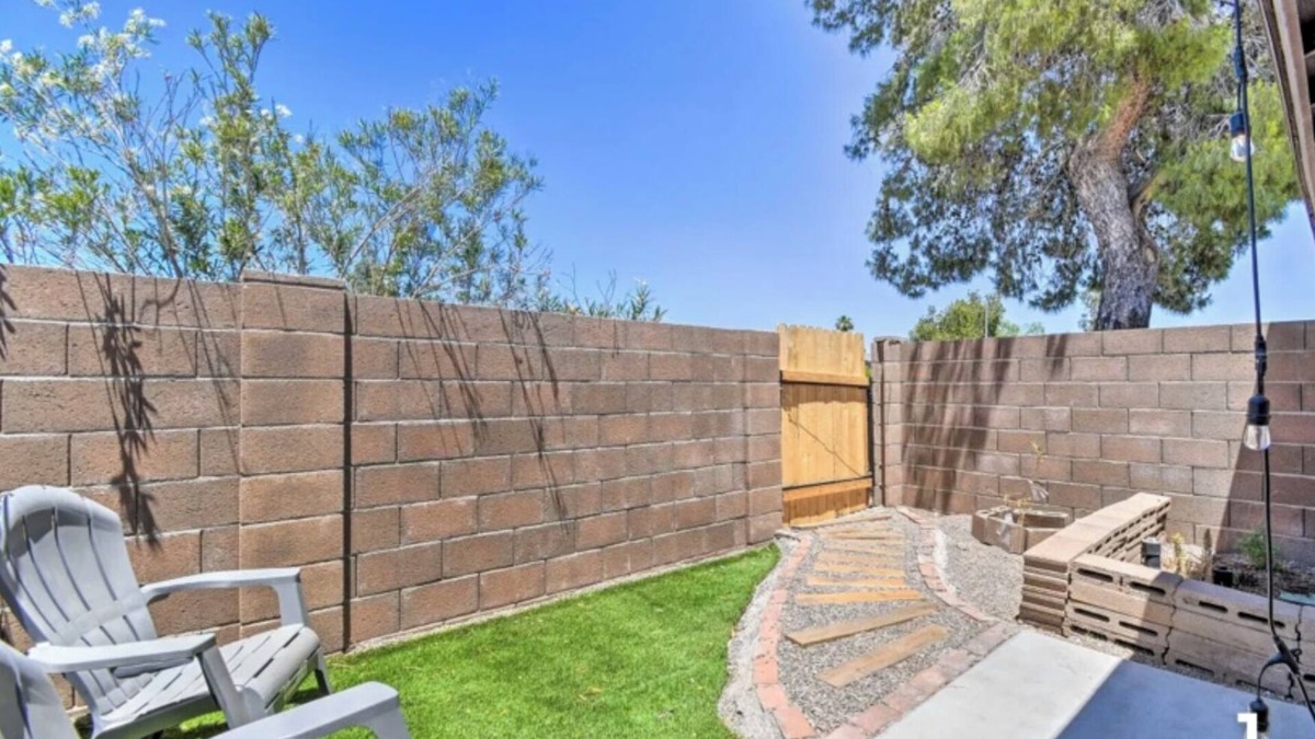 Green Meadows Apartment | Charming studio in wonderful Phoenix with WiFi, AC, all private living space