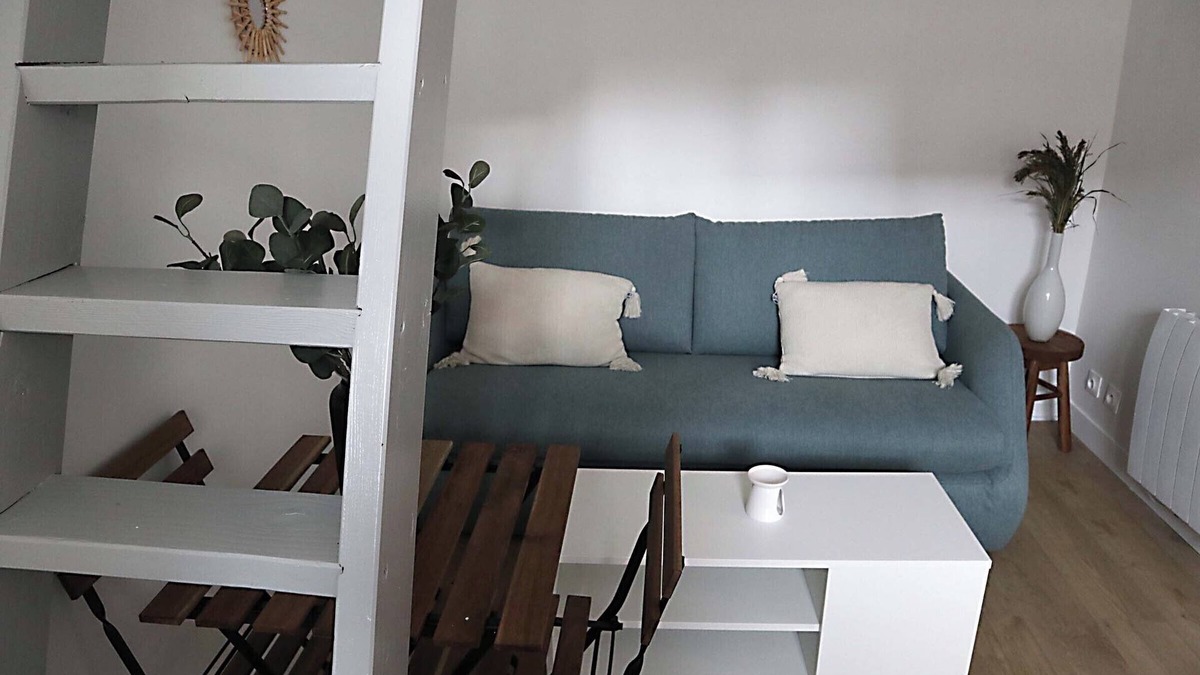 Bessancourt Apartment | Charming studio, quiet, old village, 30 mn from Paris, 10 mn from Auvers-sur-Oise