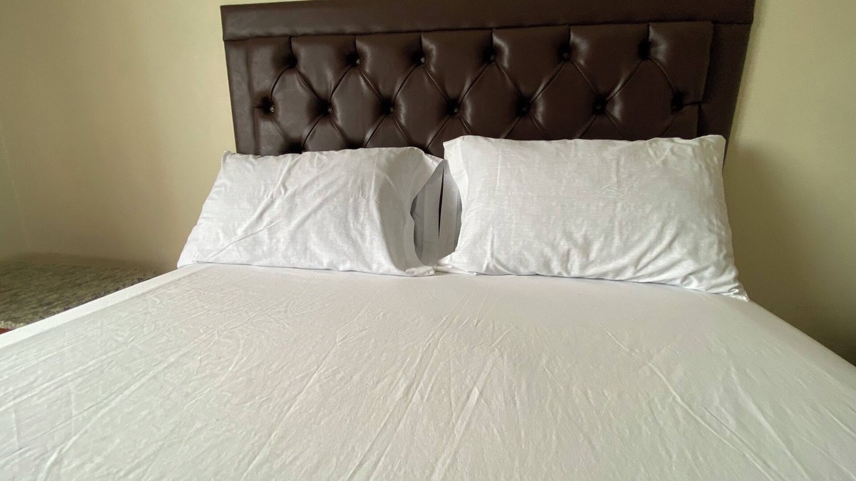 Saint Andrew Apartment | Charming Studio with AC and WiFi in marvelous Kingston