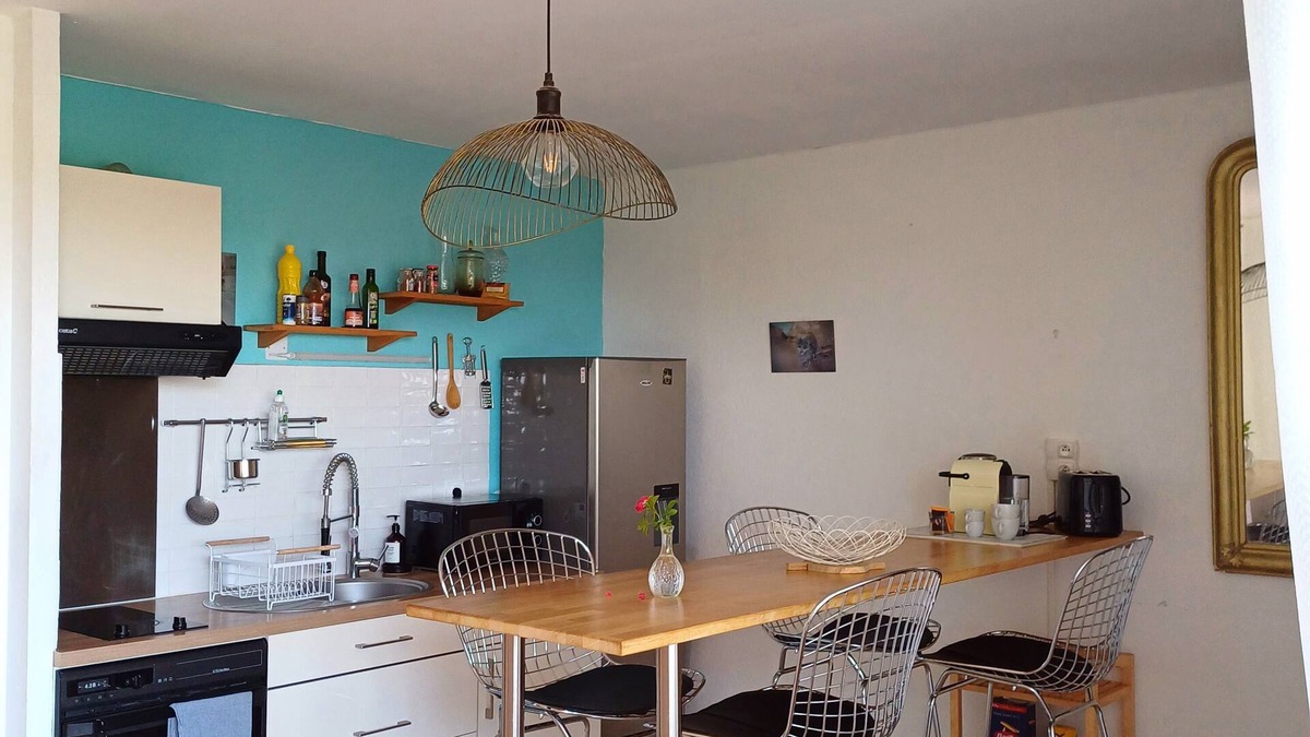 Costieres Apartment | Charming studio with south-facing terrace and view