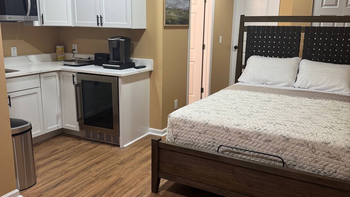 Claymont Apartment | Charming studio with WiFi and AC in peaceful Claymont