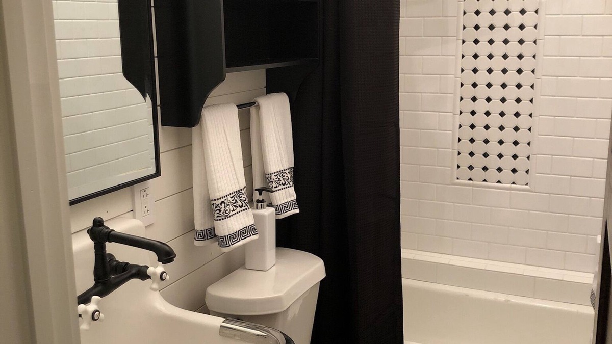 Dallas Apartment | Charming suite with private entrance