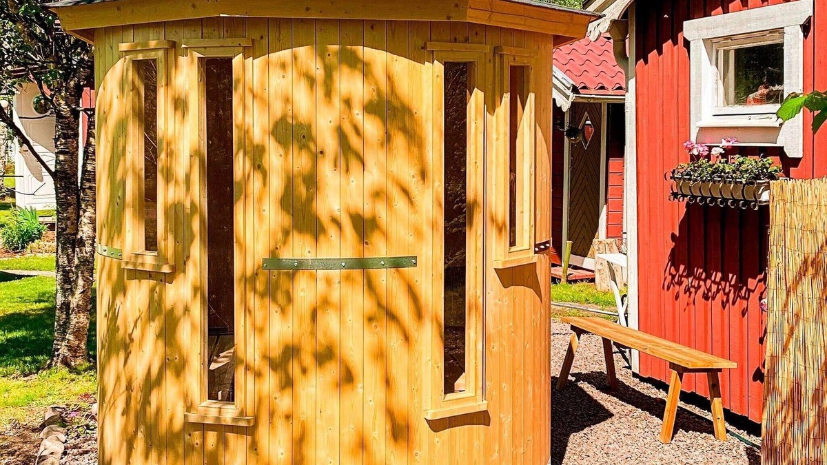 Tibro House | Charming Summer Cottage with Sauna-By Traum