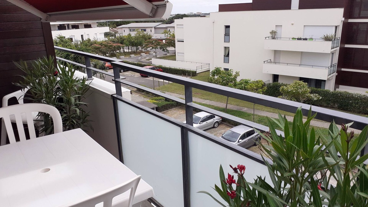 Puilboreau Apartment | charming sunny 2 room apartment