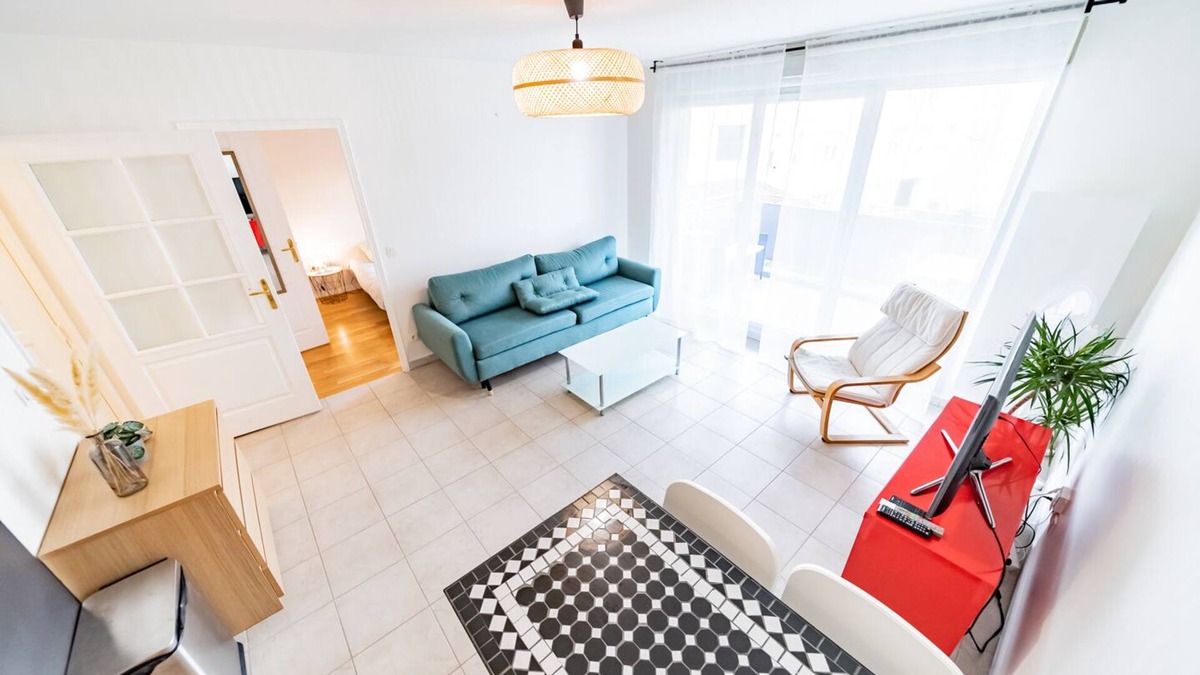 Ferrandiere - Maisons Neuves Apartment | Charming T2 (44M2) bright with Terrace