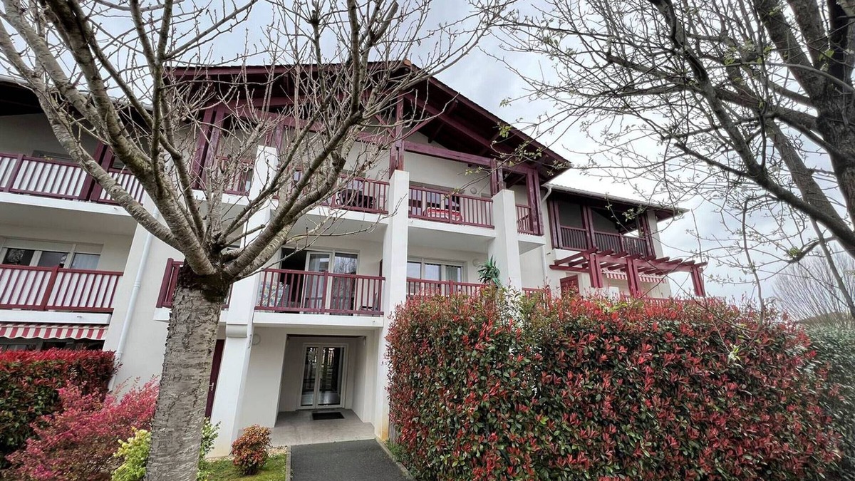 Cambo-les-Bains Apartment | Charming T2 Apartment for 3 in Quiet Area, Close to City Center, with WiFi and Private Parking
