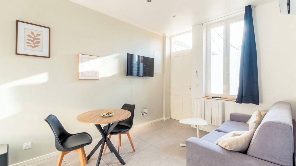 Les Poulettes Apartment | Charming T2 in the heart of Villeurbanne