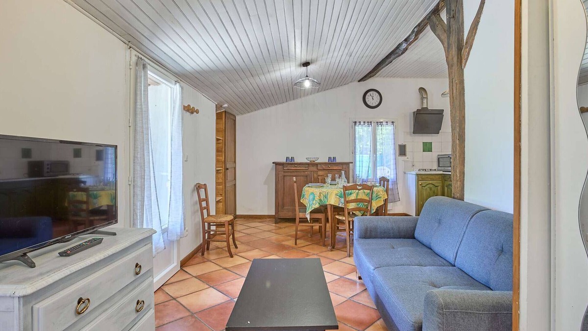 Cazaubon Apartment | Charming T2 with terrace, WiFi, pets allowed