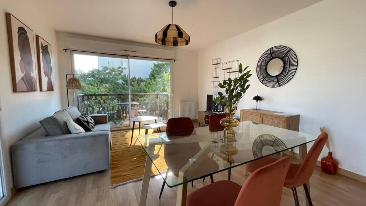 Ile de Nantes Palais des Congres Apartment | Charming T3 with balcony and garden