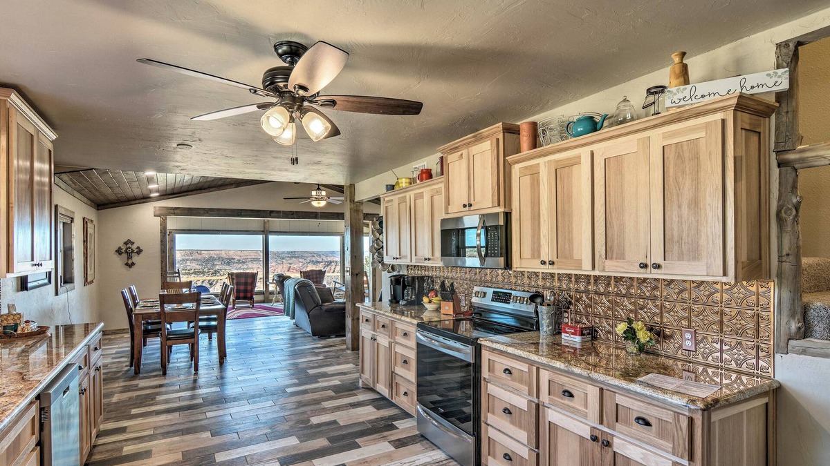 Canyon Cottage | Charming Texas Home w/Stunning Canyon Views!