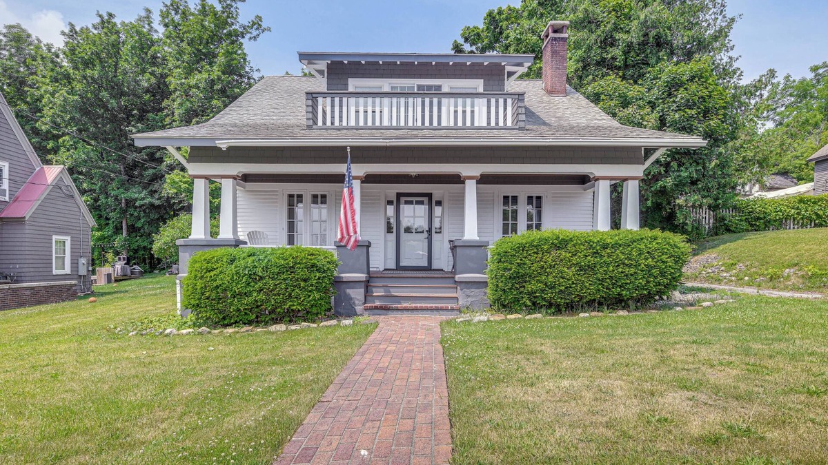 North Lake George House | Charming Ticonderoga Home - Walk to Downtown!