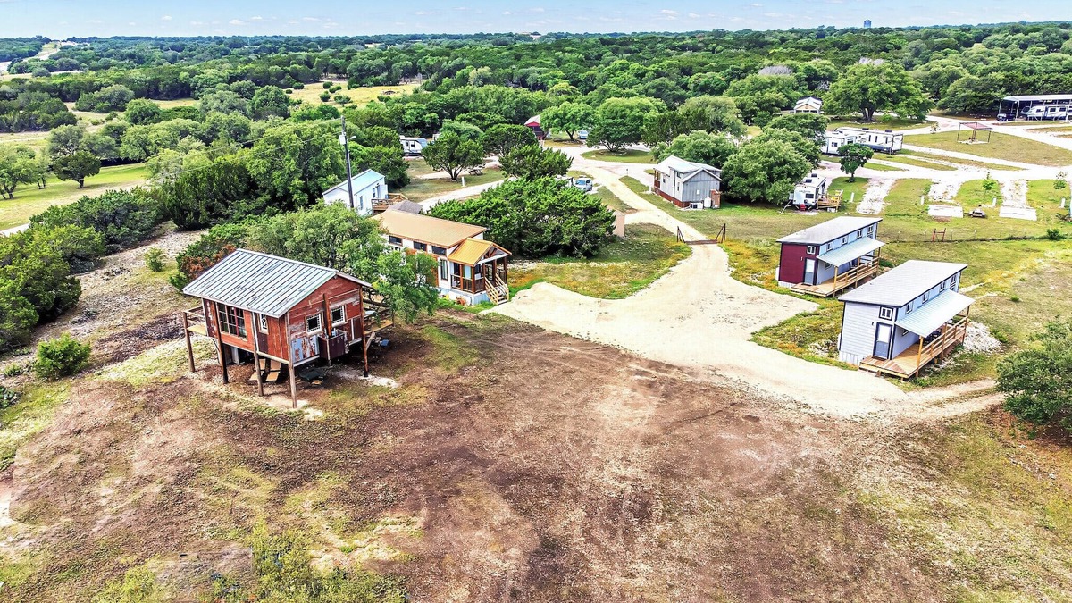 Lampasas House | Charming Tiny Home Near Lake & Hill Country Fun