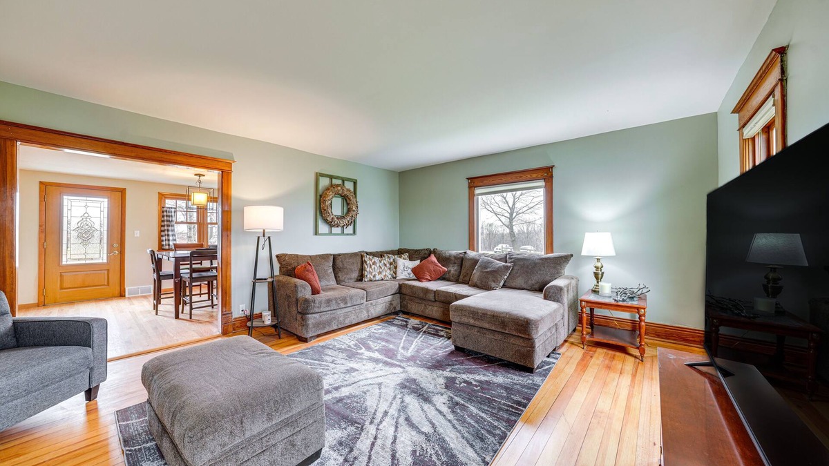 Blackstone House | Charming Tonica Farmhouse w/Private Yard!