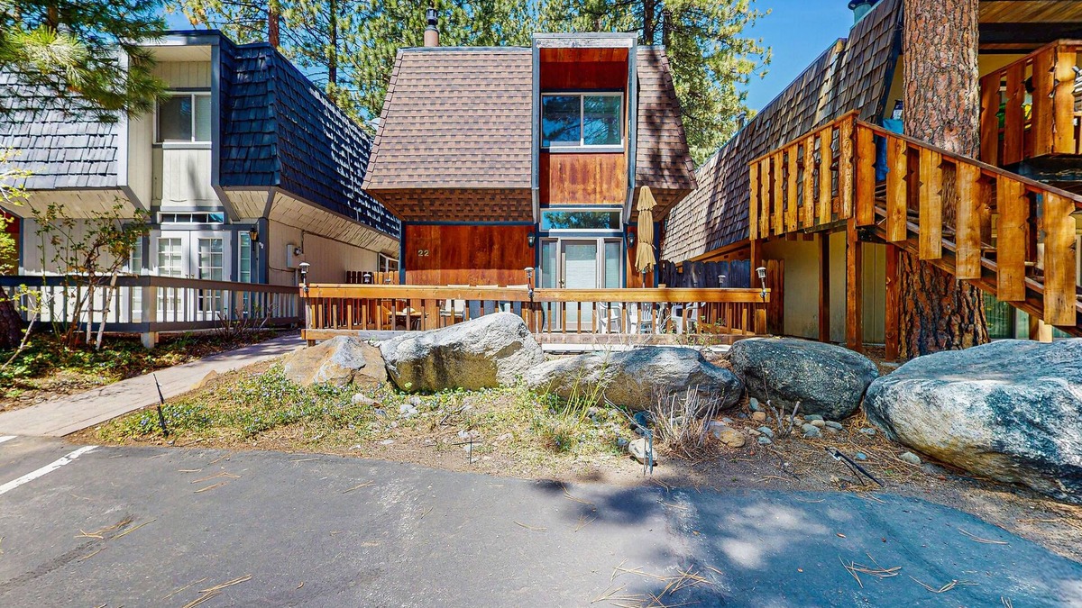 Incline Village House | Charming townhouse in Incline Village with private hot tub & amazing location