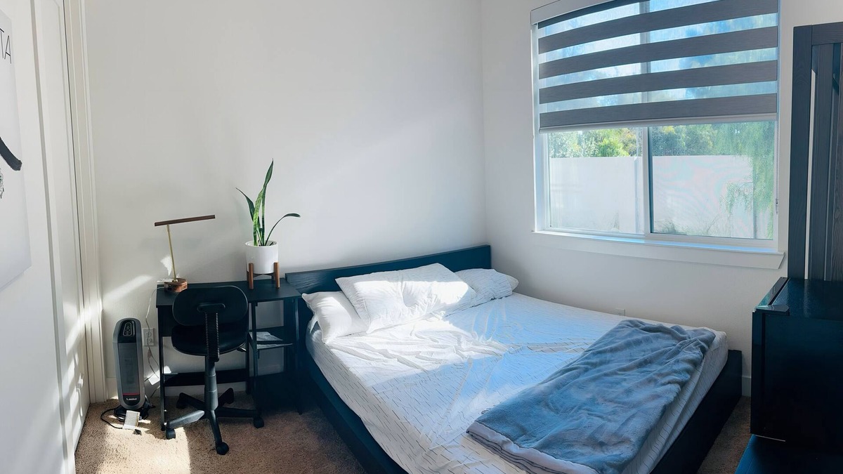 Fremont House | Charming townhome in Central Fremont with AC.5 mins to Kaiser, Washington, Tesla