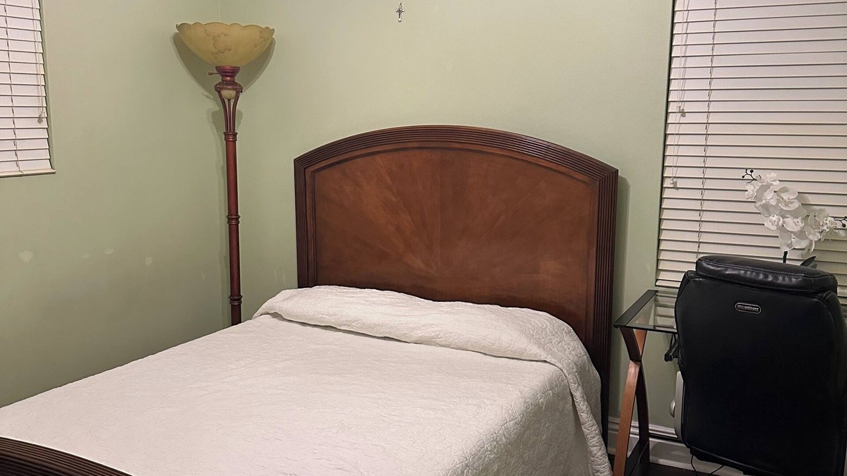 La Sierra House | Charming townhome with WiFi and AC in delightful Riverside