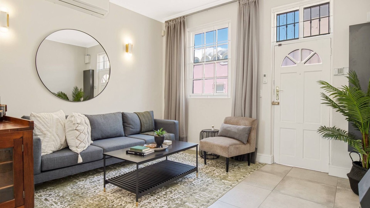 Bo'Kaap Apartment | Charming Townhouse In Vibrant Bo-kaap