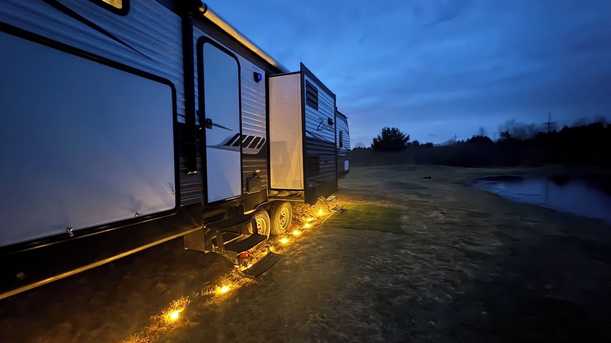 Shaftsburg House | Charming Trailer- “Haven on wheels” in Williamston