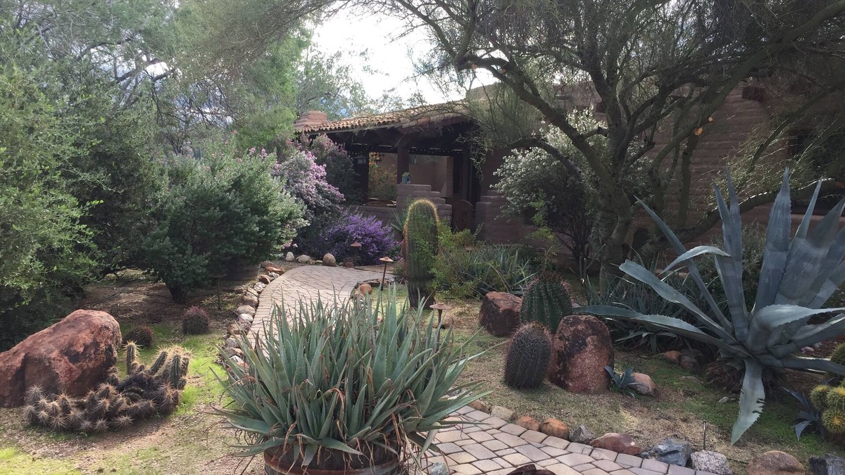 North Scottsdale House | Charming true adobe southwest home on 2 1/2 acres.