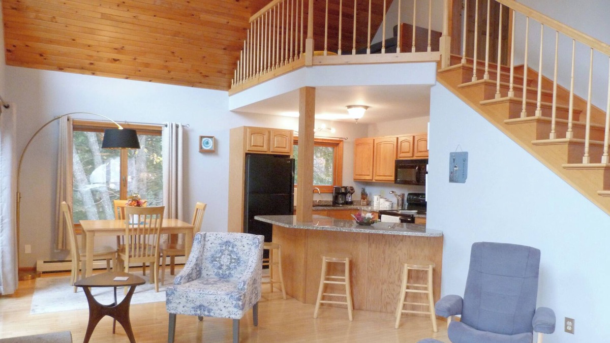 Brooksville Cottage | Charming two-bedroom cottage on Cape Rosier walking distance to Bakeman Beach!