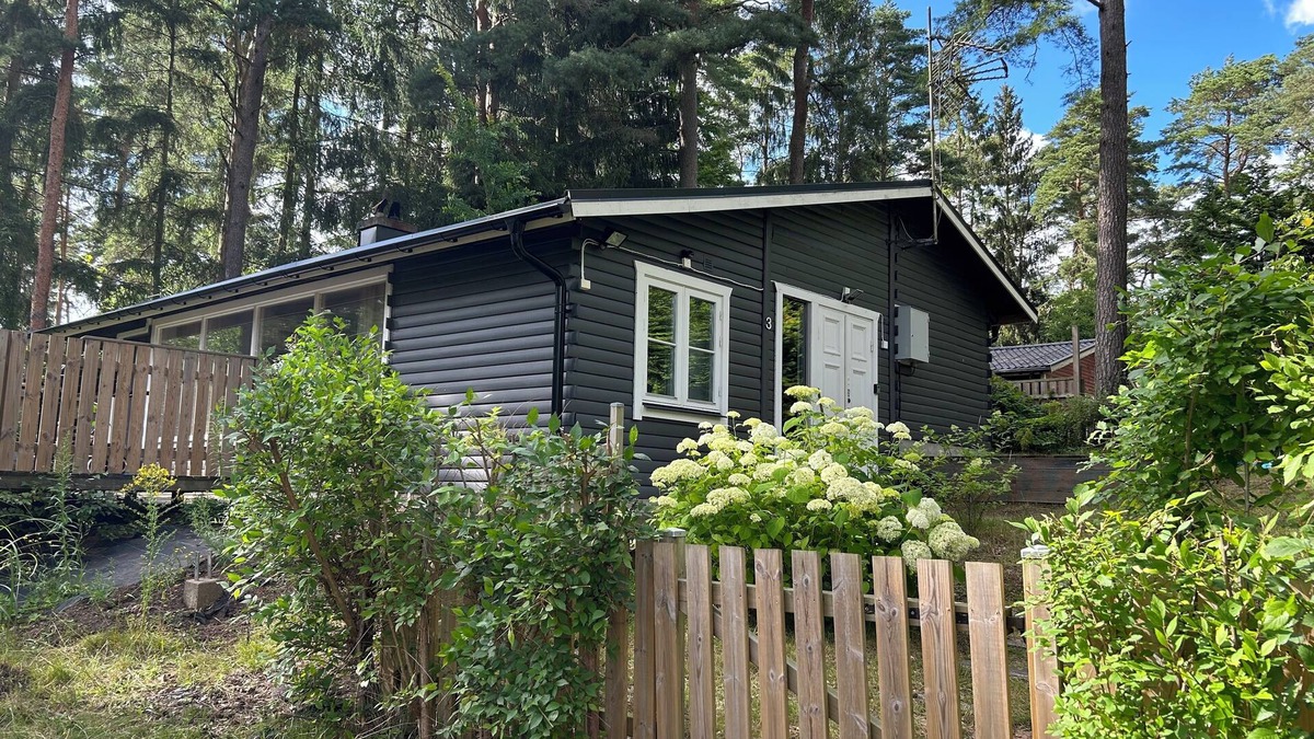 Sjobo House | Charming Two-bedroom Cottage in Skåne
