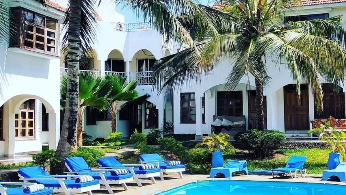 Western Province Villa | Charming two bedroom villa with WiFi, AC in fantastic Diani