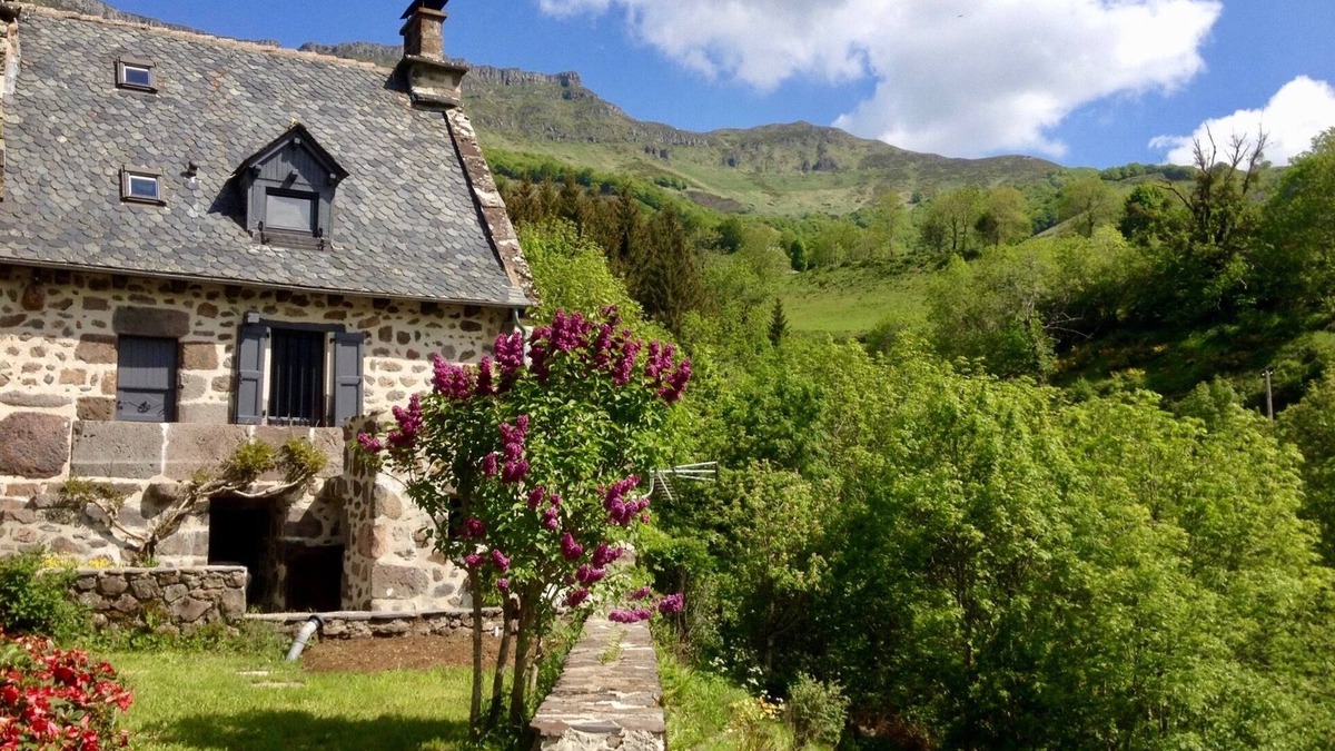 Mandailles-Saint-Julien House | CHARMING TYPICAL HOUSE IN BARRIADE 4 pers