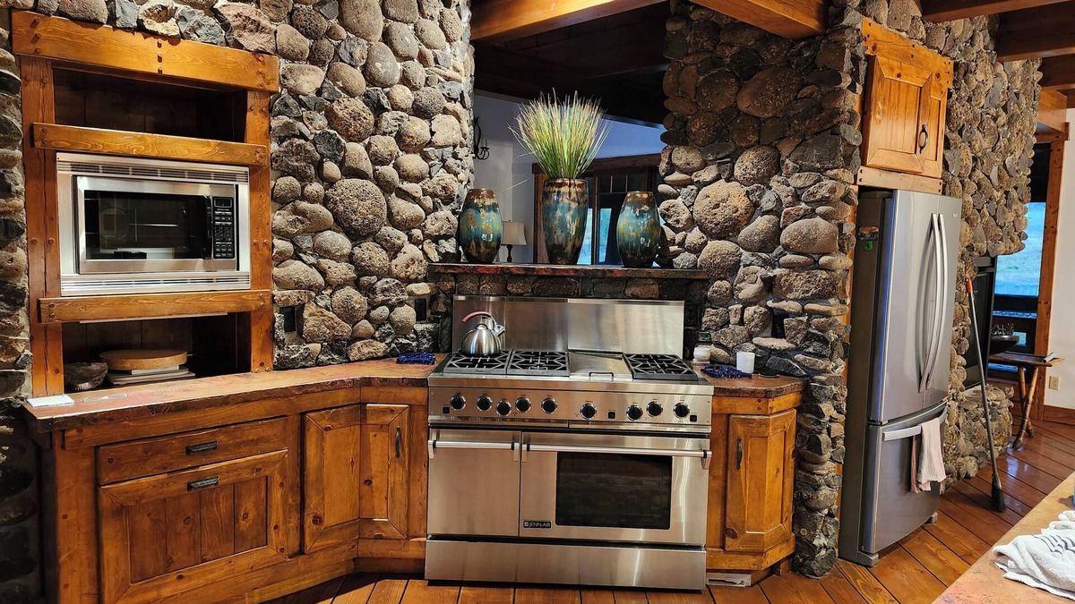 Mesa Other | Charming unique 2-bdrm farmhouse in Mesa with WiFi, close to Powderhorn Ski Area