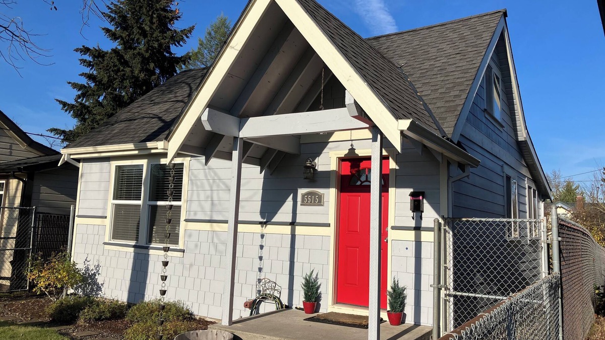 University Park House | Charming University Park 2BR Bungalow in amazing Portland