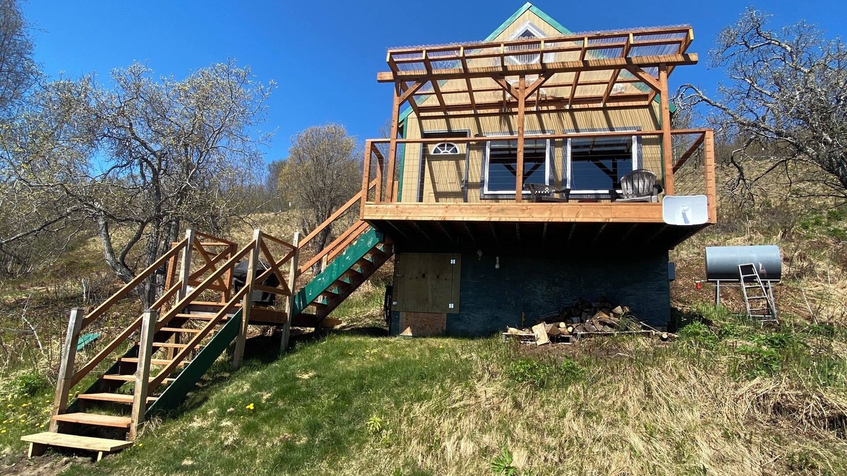 Homer Cabin | Charming Up the Hill Cabin with spectacular views