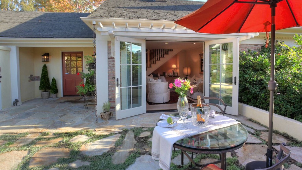 Montecito Condo | Charming Upper Village Montecito Hideaway