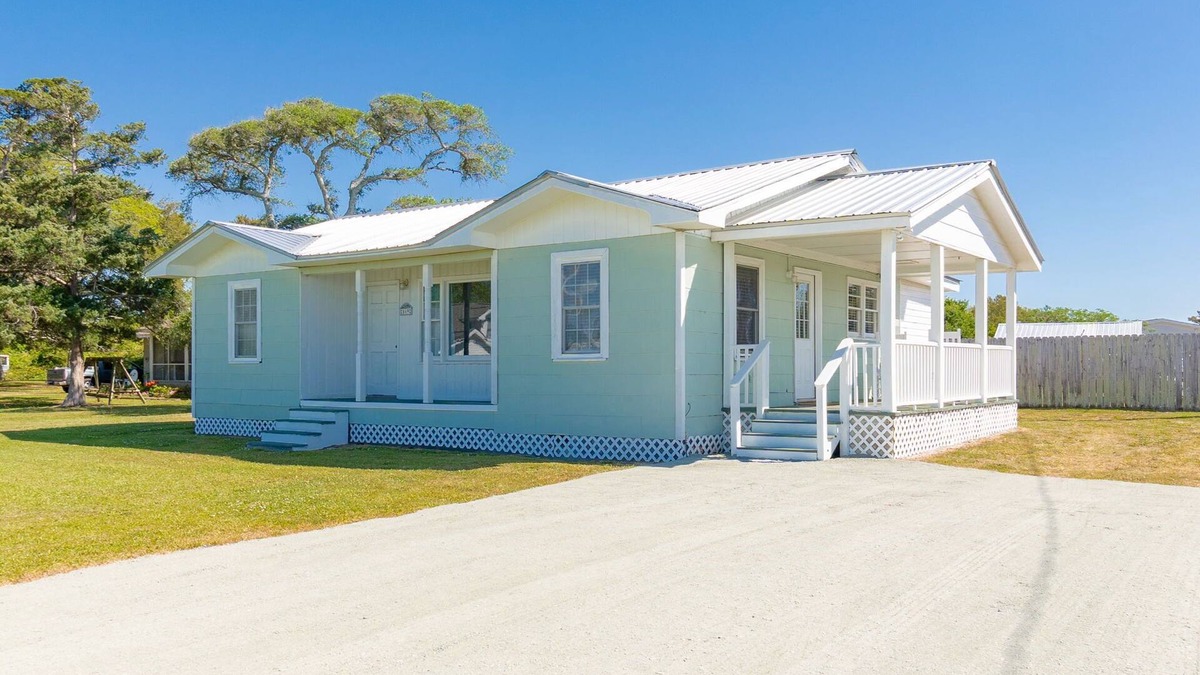 Harkers Island House | Charming Vacation Rental on Harker's Island