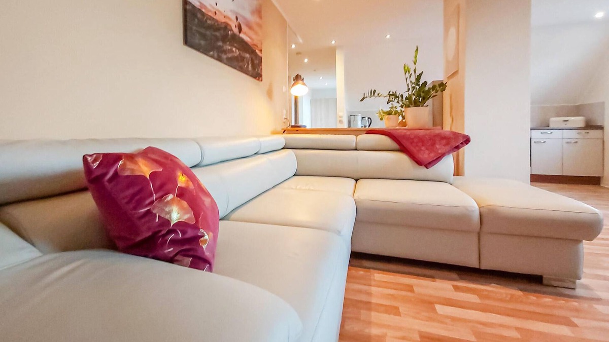 Daasdorf a. Berge Apartment | Charming vacation apartment with a view of the countryside.