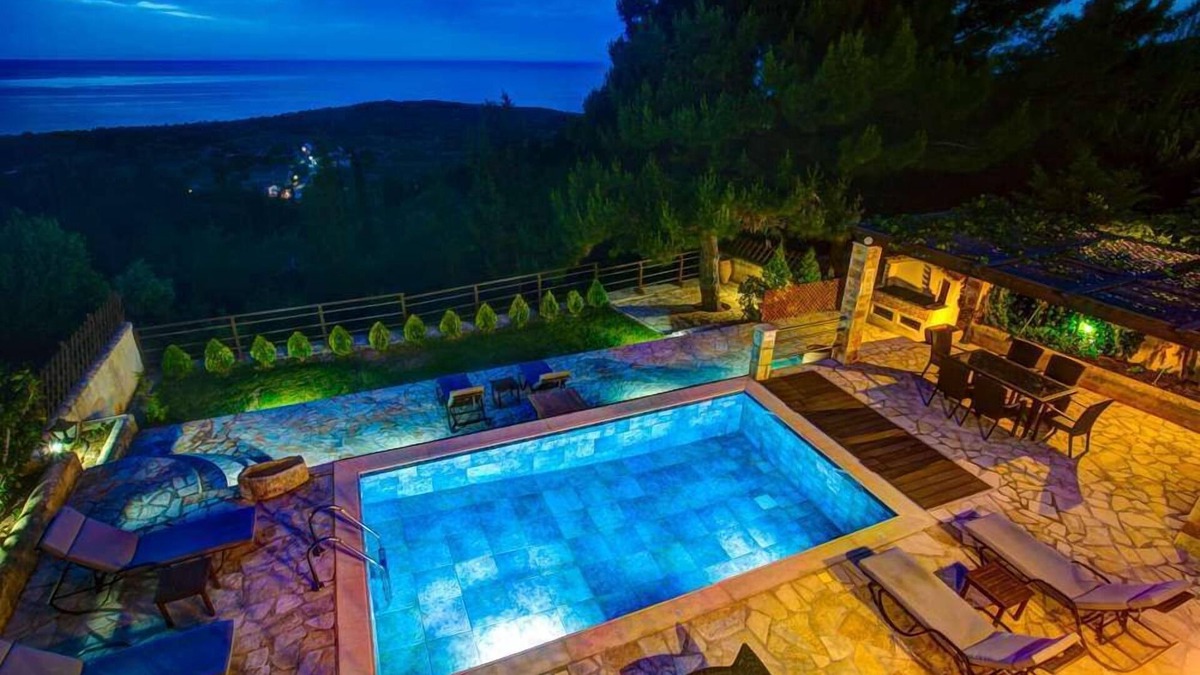 Manganos Villa | Charming Villa, A/C, Private Pool, Fabulous Views of the Countryside & Sea - 600m to Maganos Village
