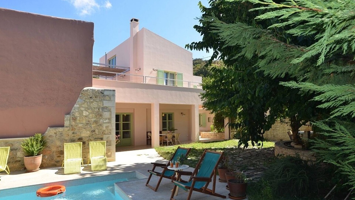 Armenoi Villa | Charming Villa, A/C, Private Pool, Pretty Garden in Armeni - 400m to Tavernas & 10km to Rethymno!