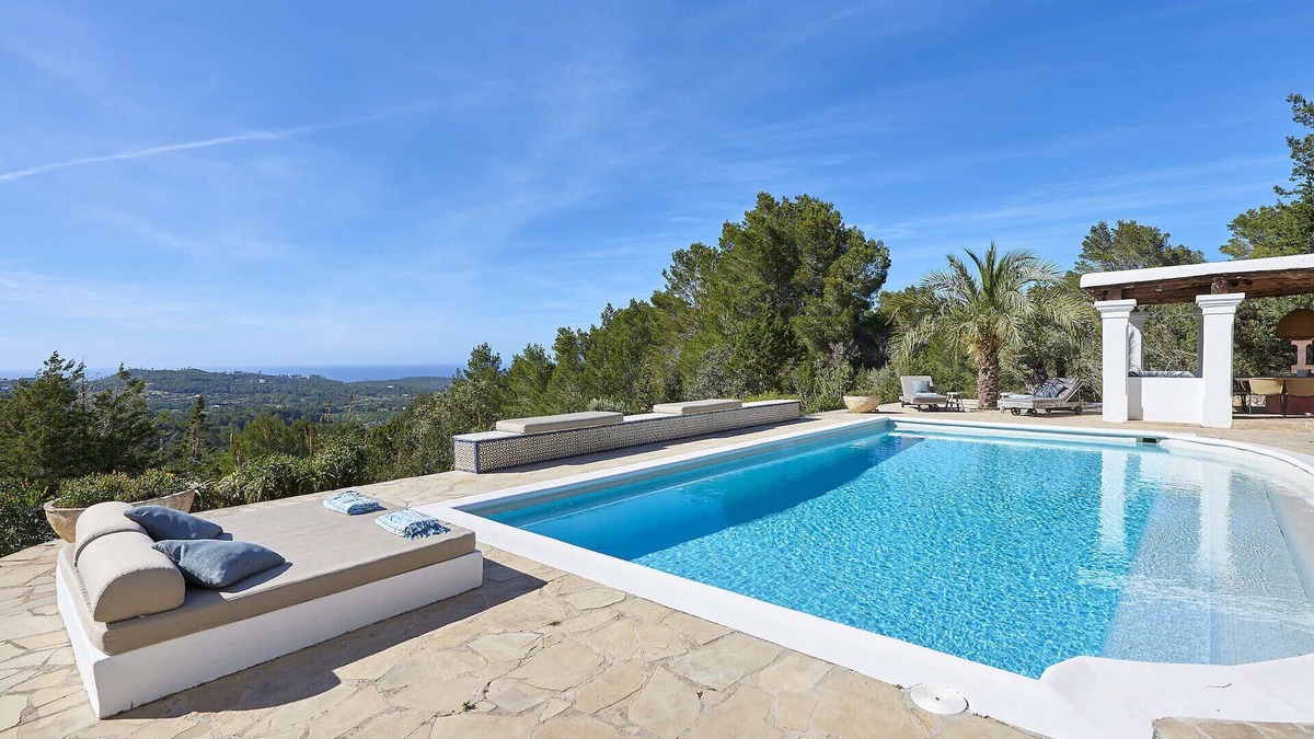 San Juan Bautista Villa | Charming Villa with 5 Bedrooms in San Juan, 1042