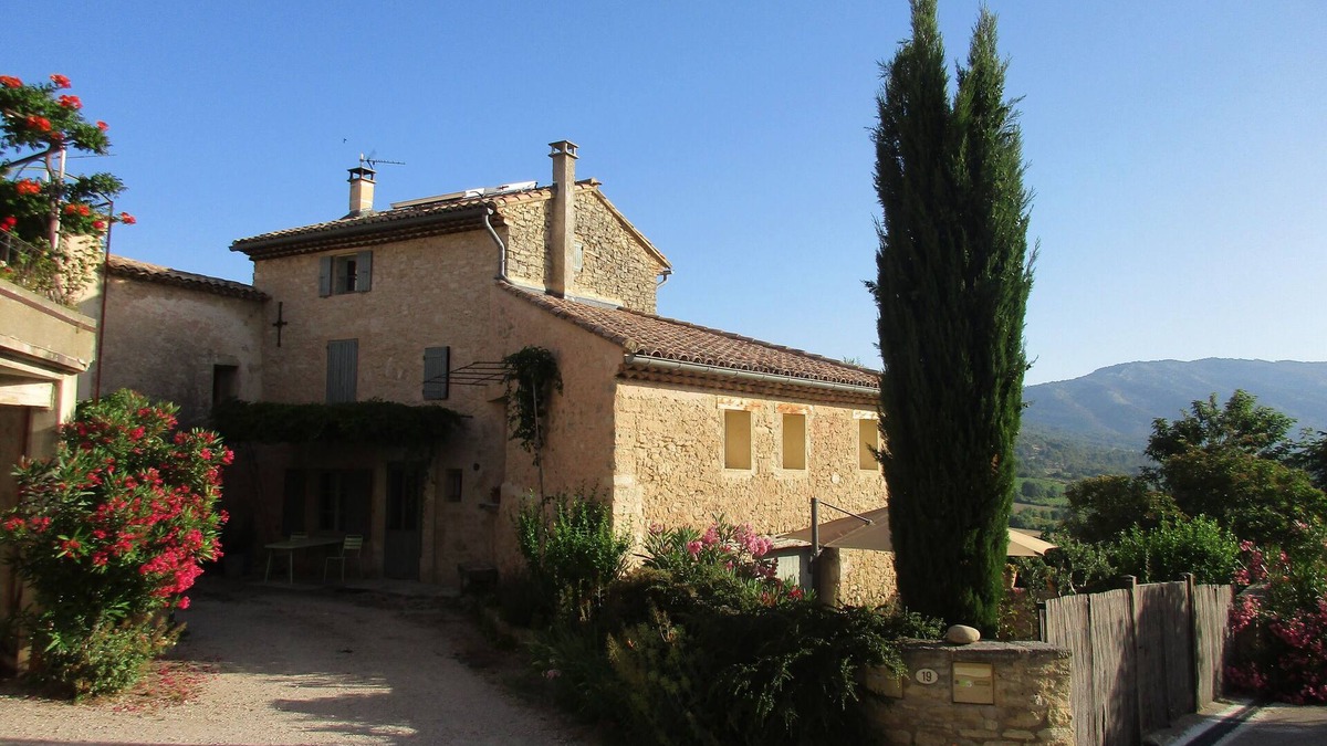 Crillon-le-Brave House | Charming village house near Bédoin, at the foot of Mont Ventoux