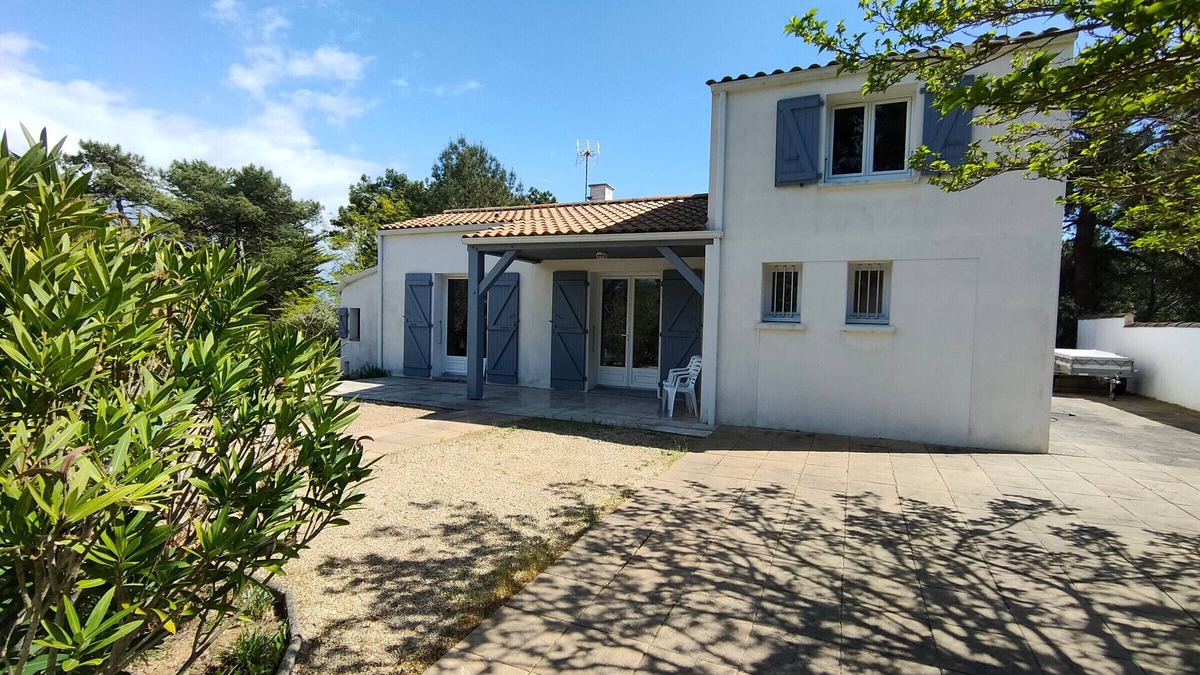 La Faute-sur-Mer House | "Charming Villa in Quiet, Wooded Area Near Beach"