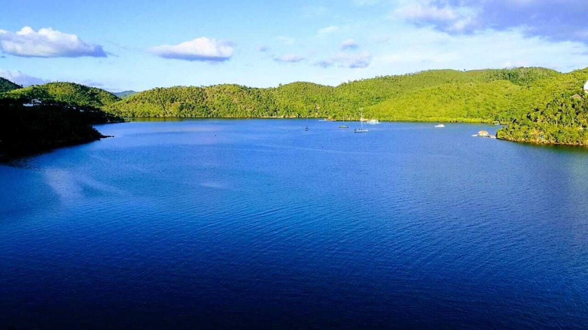 Busuanga House | Charming Villa & Garden with Sunset & Bay View