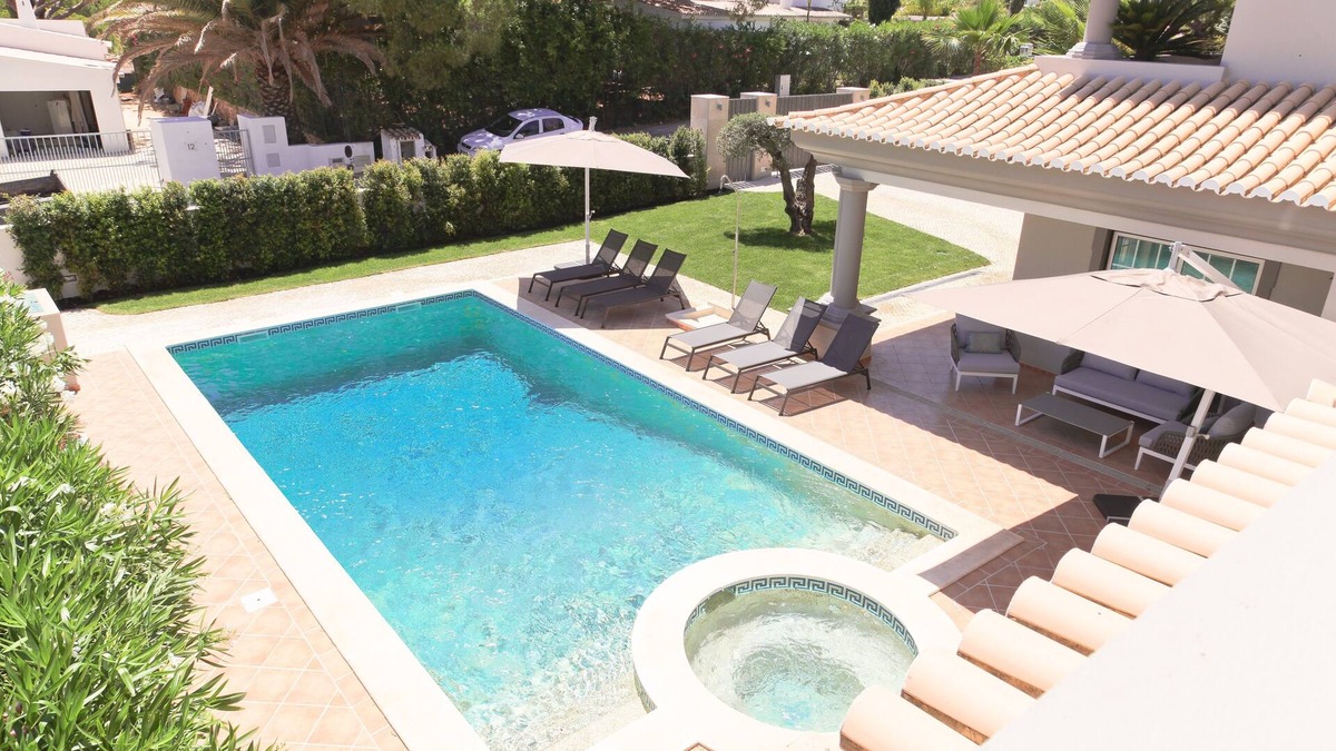 Vale do Garrao Villa | Charming Villa in Algarve, Portugal. Close to the beach and Golf.