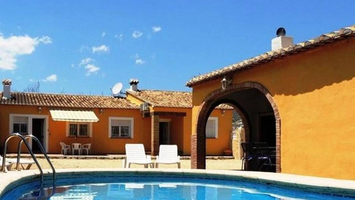 Jalon Villa | Charming Villa in Jalon. Private pool. Wifi Costa Blanca
