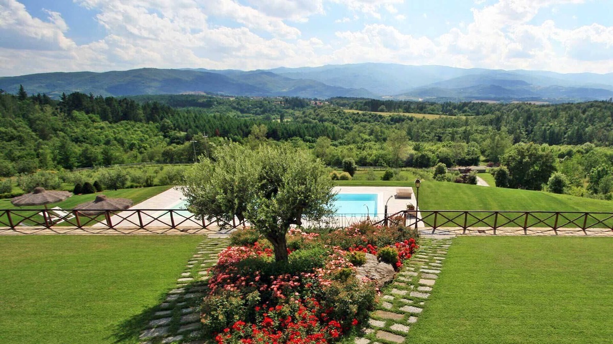 Bibbiena Villa | Charming villa in panoramic position w/private pool