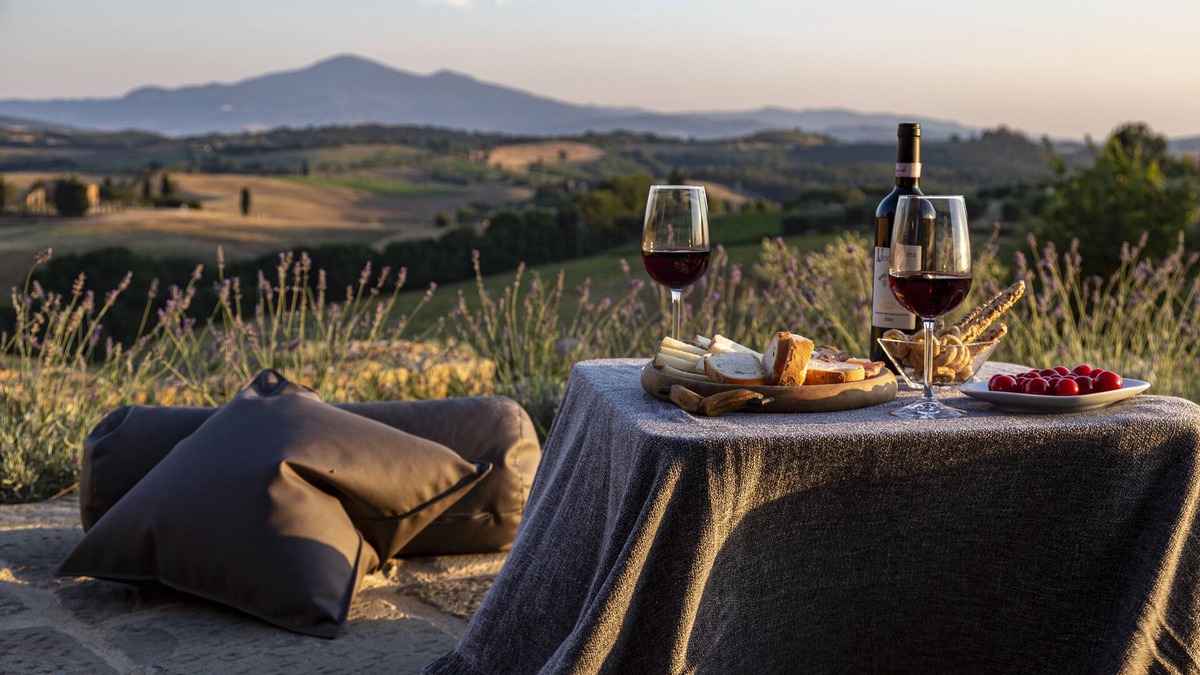 Montefollonico Villa | Charming Villa with infinity pool between Pienza and Montepulciano