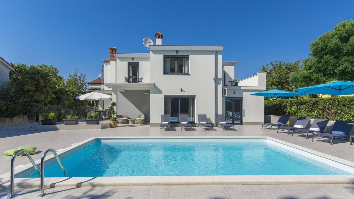 City Center Villa | Charming villa just 3 minutes from the beach