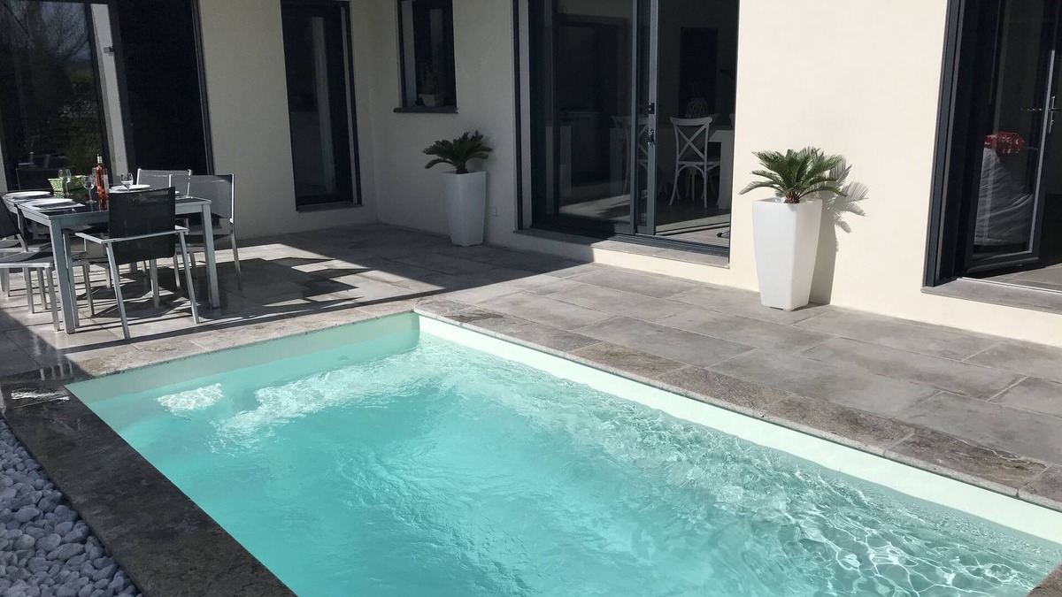 Velleron House | CHARMING VILLA "MAWENA"