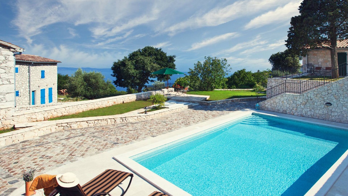 Ripenda Kosi Villa | Charming Villa Merula with 50 m² private pool, sea view, pets welcome